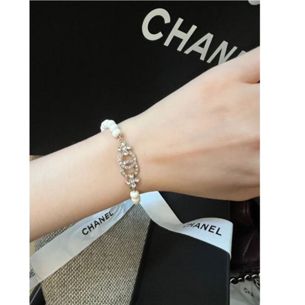 replik,replica,schmuck,1:1,beste,ohrringe,ring,Repliken 23/Chanel-Halskette mit kleinen Blumenperlen replik,replica,schmuck,1:1,beste,ohrringe,ring,Repliken 23/Chanel-Halskette mit kleinen Blumenperlen