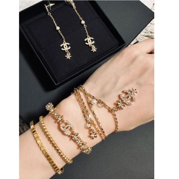 replik,replica,schmuck,1:1,beste,ohrringe,ring,Repliken 23/Chanel-Armband mit kleinem Blumen-Doppel-C
