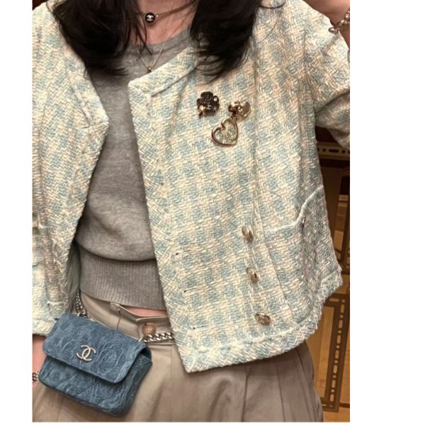 replik,replica,schmuck,1:1,beste,ohrringe,ring,Repliken 23/Chanel-Brosche aus Leder mit vierblättrigem Kleeblatt replik,replica,schmuck,1:1,beste,ohrringe,ring,Repliken 23/Chanel-Brosche aus Leder mit vierblättrigem Kleeblatt