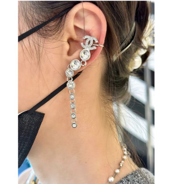 replik,replica,schmuck,1:1,beste,ohrringe,ring,Repliken 23/Chanel Strass-Doppel-C-Ohrmanschette replik,replica,schmuck,1:1,beste,ohrringe,ring,Repliken 23/Chanel Strass-Doppel-C-Ohrmanschette
