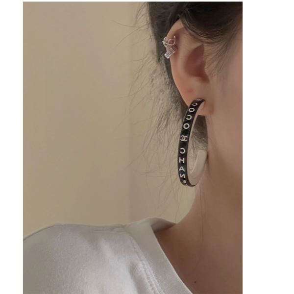 replik,replica,schmuck,1:1,beste,ohrringe,ring,Repliken 23/Chanel schwarz-weiße Acrylohrringe