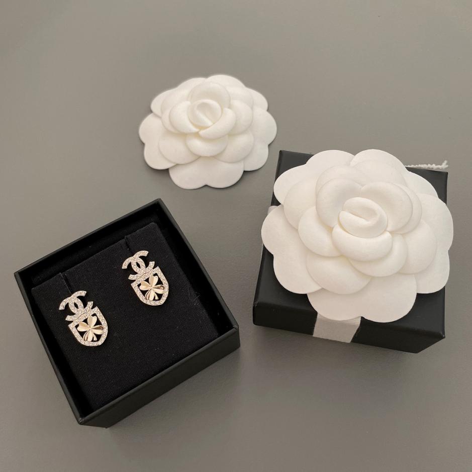 replik,replica,schmuck,1:1,beste,ohrringe,ring,Repliken Chanel Doppel-C-Schild-Ohrstecker replik,replica,schmuck,1:1,beste,ohrringe,ring,Repliken Chanel Doppel-C-Schild-Ohrstecker
