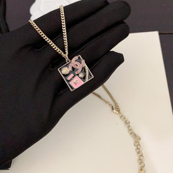 replik,replica,schmuck,1:1,beste,ohrringe,ring,Repliken Schwarze Chanel-Ohrringe mit mehreren Elementen