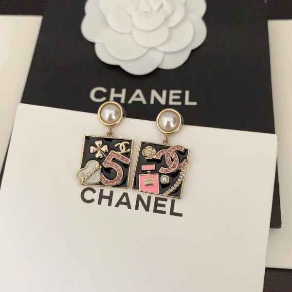 replik,replica,schmuck,1:1,beste,ohrringe,ring,Repliken Schwarze Chanel-Halskette mit mehreren Elementen
