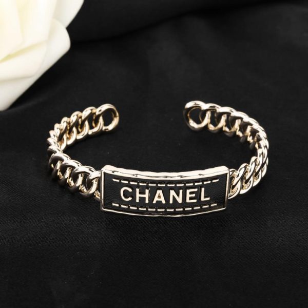 replik,replica,schmuck,1:1,beste,ohrringe,ring,Repliken Chanel-Jeansblaue und schwarze quadratische Halskette