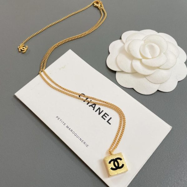 replik,replica,schmuck,1:1,beste,ohrringe,ring,Repliken Chanel schwarze quadratische Diamant-Kristall-CC-Ohrringe