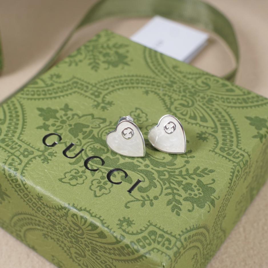 replik,replica,schmuck,1:1,beste,ohrringe,ring,Repliken Gucci-Ohrringe mit ineinandergreifenden Herzen aus weißer Emaille replik,replica,schmuck,1:1,beste,ohrringe,ring,Repliken Gucci-Ohrringe mit ineinandergreifenden Herzen aus weißer Emaille