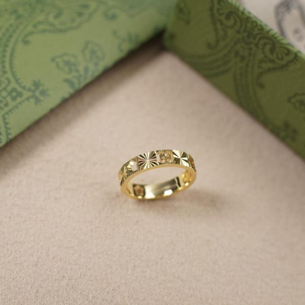 replik,replica,schmuck,1:1,beste,ohrringe,ring,Repliken Gucci-Ring mit doppeltem G-Stern und Buchstabenausschnitt