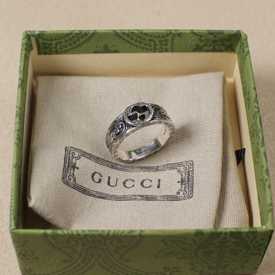 replik,replica,schmuck,1:1,beste,ohrringe,ring,Repliken Ineinandergreifender Gucci-Ring mit Ausschnitt und Doppel-G-Gravur replik,replica,schmuck,1:1,beste,ohrringe,ring,Repliken Ineinandergreifender Gucci-Ring mit Ausschnitt und Doppel-G-Gravur