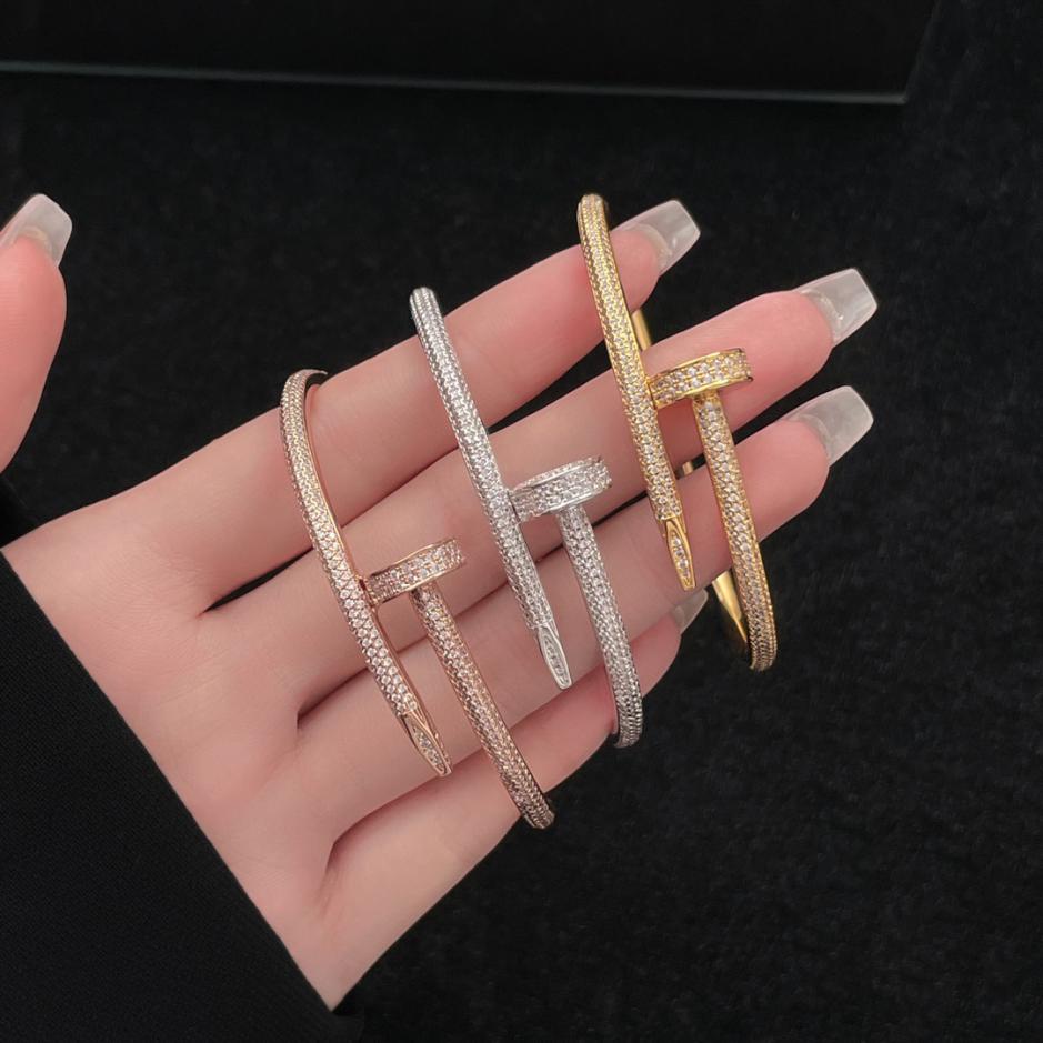 replik,replica,schmuck,1:1,beste,ohrringe,ring,Repliken Cartier-Volldiamant-Nagelarmband replik,replica,schmuck,1:1,beste,ohrringe,ring,Repliken Cartier-Volldiamant-Nagelarmband