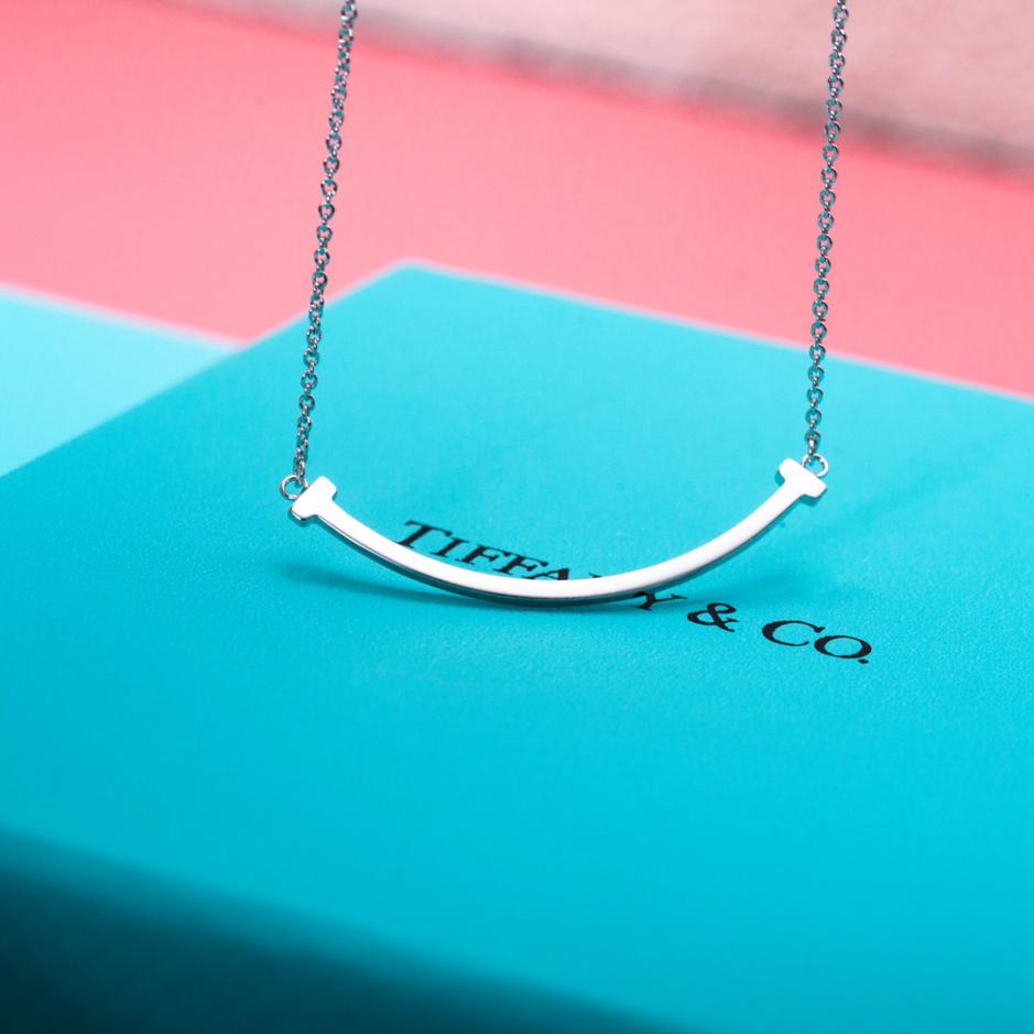 replik,replica,schmuck,1:1,beste,ohrringe,ring,Repliken Kleine diamantfreie Halskette „Tiffany T Smile“. replik,replica,schmuck,1:1,beste,ohrringe,ring,Repliken Kleine diamantfreie Halskette „Tiffany T Smile“.