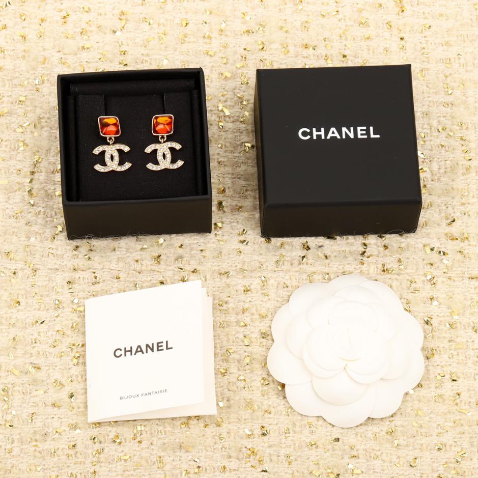 replik,replica,schmuck,1:1,beste,ohrringe,ring,Repliken Chanel-Doppel-C-Ohrringe aus braunem Stein replik,replica,schmuck,1:1,beste,ohrringe,ring,Repliken Chanel-Doppel-C-Ohrringe aus braunem Stein
