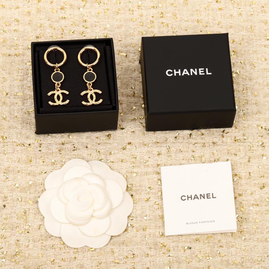 replik,replica,schmuck,1:1,beste,ohrringe,ring,Repliken Chanel-Creolen mit doppeltem C in Schwarz replik,replica,schmuck,1:1,beste,ohrringe,ring,Repliken Chanel-Creolen mit doppeltem C in Schwarz