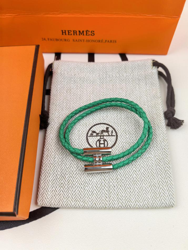replik,replica,schmuck,1:1,beste,ohrringe,ring,Repliken Hermès-Doppelkreis-H-Lederarmband aus glänzendem Silber/verbessertes Modell replik,replica,schmuck,1:1,beste,ohrringe,ring,Repliken Hermès-Doppelkreis-H-Lederarmband aus glänzendem Silber/verbessertes Modell