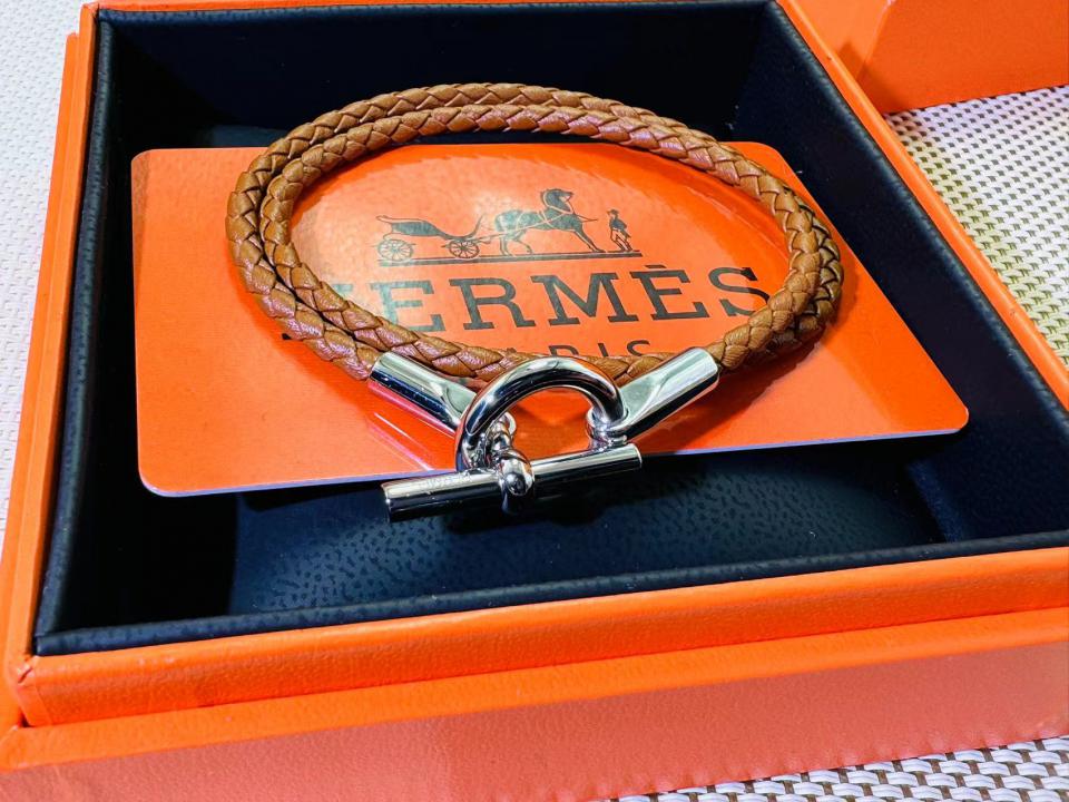 replik,replica,schmuck,1:1,beste,ohrringe,ring,Repliken Hermes neues doppellagiges Lederarmband mit Schweinsnasenschnalle replik,replica,schmuck,1:1,beste,ohrringe,ring,Repliken Hermes neues doppellagiges Lederarmband mit Schweinsnasenschnalle