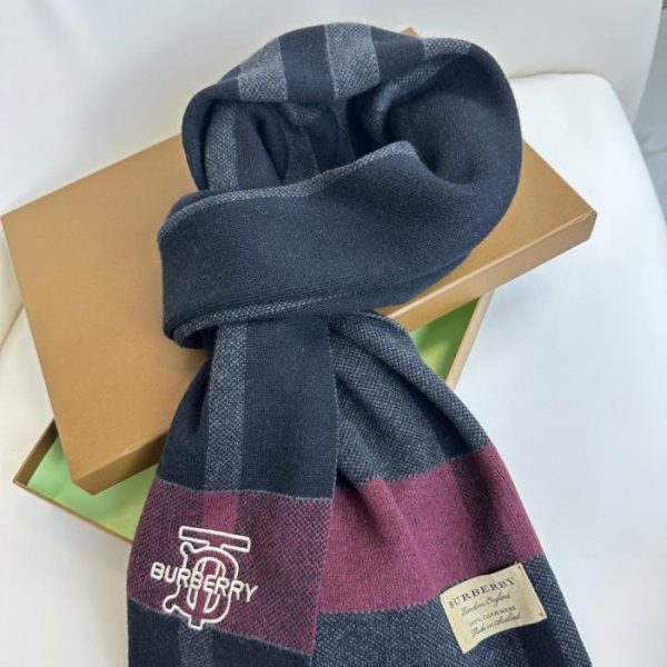 replik,replica,schmuck,1:1,beste,ohrringe,ring,Repliken Burberry-Schal aus Kaschmir- und Wollmischung
