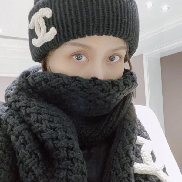 replik,replica,schmuck,1:1,beste,ohrringe,ring,Repliken Chanel neues Set aus Mütze und Schal