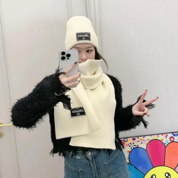 replik,replica,schmuck,1:1,beste,ohrringe,ring,Repliken Chanel neues Set aus Mütze und Schal