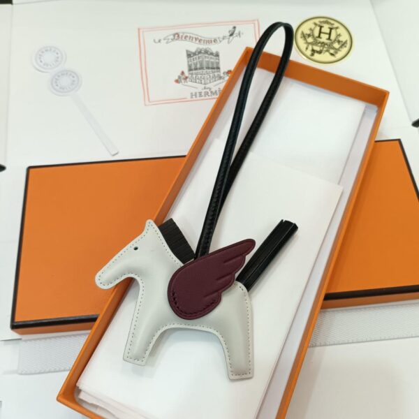 replik,replica,schmuck,1:1,beste,ohrringe,ring,Repliken HMMMMS Mini Pegasus Schaffell-Top-Version (86BC)