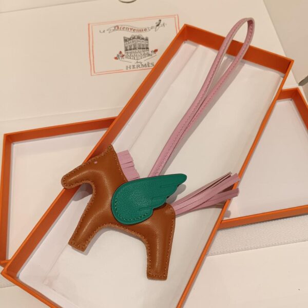 replik,replica,schmuck,1:1,beste,ohrringe,ring,Repliken HMMMMS Mini Pegasus Schaffell-Top-Version (BEB8)