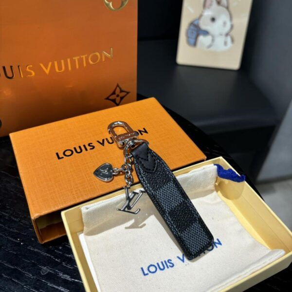replik,replica,schmuck,1:1,beste,ohrringe,ring,Repliken LOUIS VUITTONLouis Vuitton komplett schwarzer Logo-Schlüsselanhänger, 6 Farben auf Lager (0BB8)