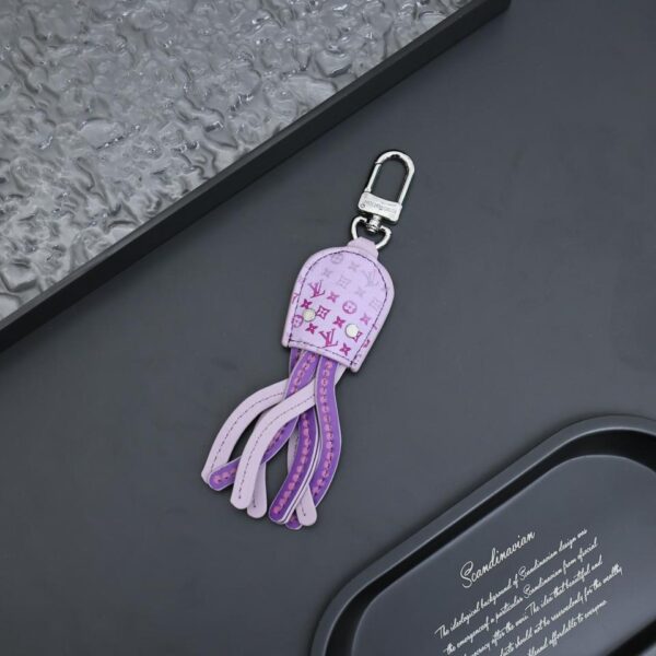 replik,replica,schmuck,1:1,beste,ohrringe,ring,Repliken LV Hase Puppe Schlüsselanhänger Dekoration Ornament Licht Luxuriöse Atmosphäre Zubehör (19F7)