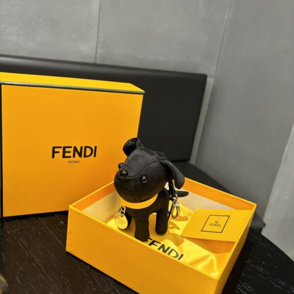 replik,replica,schmuck,1:1,beste,ohrringe,ring,Repliken Neu FENDI Fendi Limited Edition Schlüsselanhänger mit Hunde-Reparaturtaschen-Anhänger (8BA0)