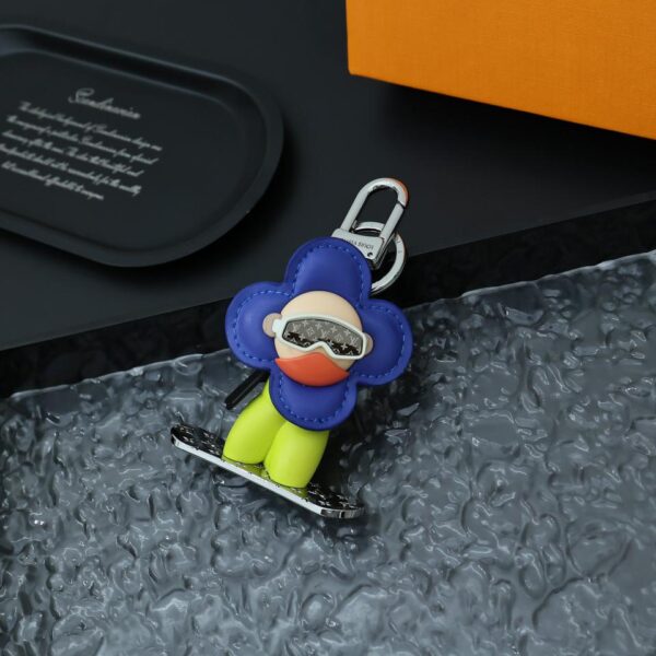 replik,replica,schmuck,1:1,beste,ohrringe,ring,Repliken Louis Vuitton Herren-Maskottchen-Taschen-Schlüsselanhänger M00965