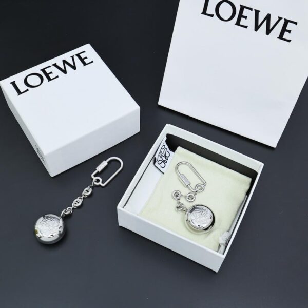 replik,replica,schmuck,1:1,beste,ohrringe,ring,Repliken Loewe kleine silberne Kugel mit Donut-Kettenverzierung (BEA5)