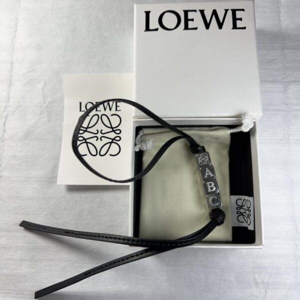 replik,replica,schmuck,1:1,beste,ohrringe,ring,Repliken Loewe Buchstabenperlen-Anhänger (DD08)