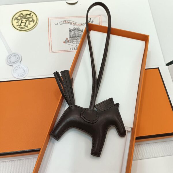 replik,replica,schmuck,1:1,beste,ohrringe,ring,Repliken HMMMMS Mini Pegasus Schaffell (14AD)