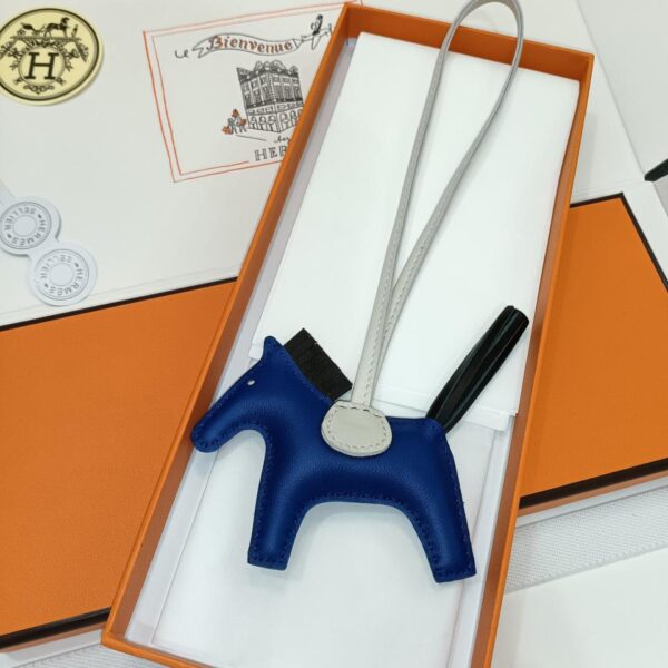 replik,replica,schmuck,1:1,beste,ohrringe,ring,Repliken HMMMMS Mini Pegasus Schaffell (FE8D)