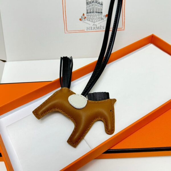 replik,replica,schmuck,1:1,beste,ohrringe,ring,Repliken HMMMMS Mini Pegasus Schaffell-Top-Version
