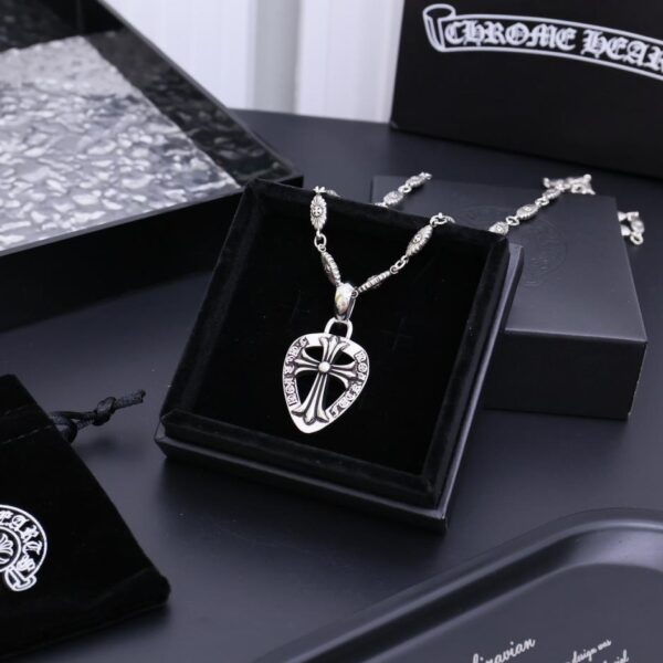 replik,replica,schmuck,1:1,beste,ohrringe,ring,Repliken Krähenherz-Halskette (212B)