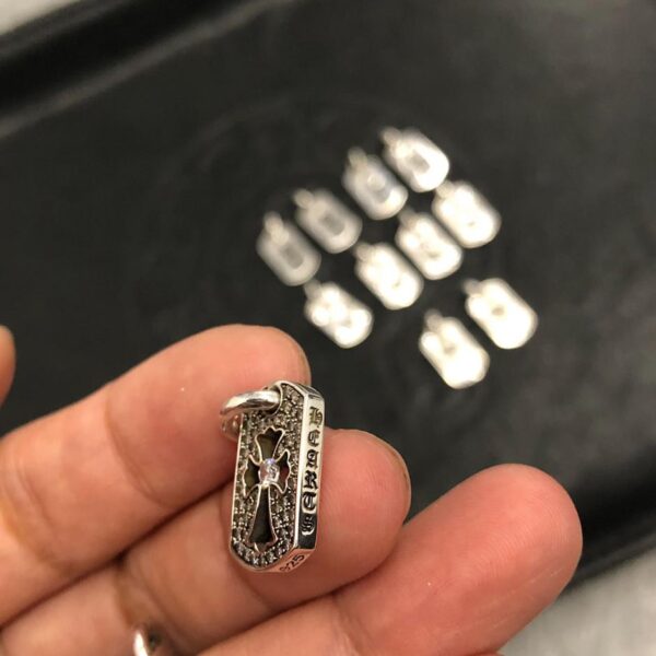 replik,replica,schmuck,1:1,beste,ohrringe,ring,Repliken Kleine quadratische Halskette „Chrome Hearts“.