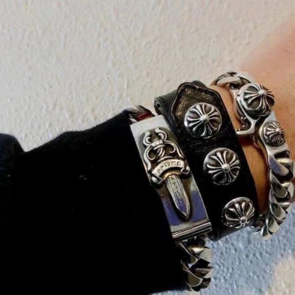 replik,replica,schmuck,1:1,beste,ohrringe,ring,Repliken Mittelgroßes Schwertarmband mit Chromherzen