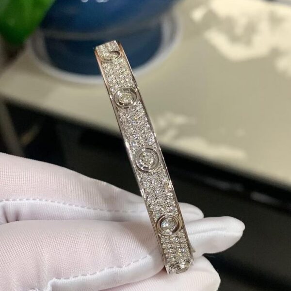 replik,replica,schmuck,1:1,beste,ohrringe,ring,Repliken Maßgeschneiderte breite Cartier-Version des Baby’s Breath-Armbands aus 18 Karat Gold mit Diamant in der Mitte, Weißgold (CA7F)