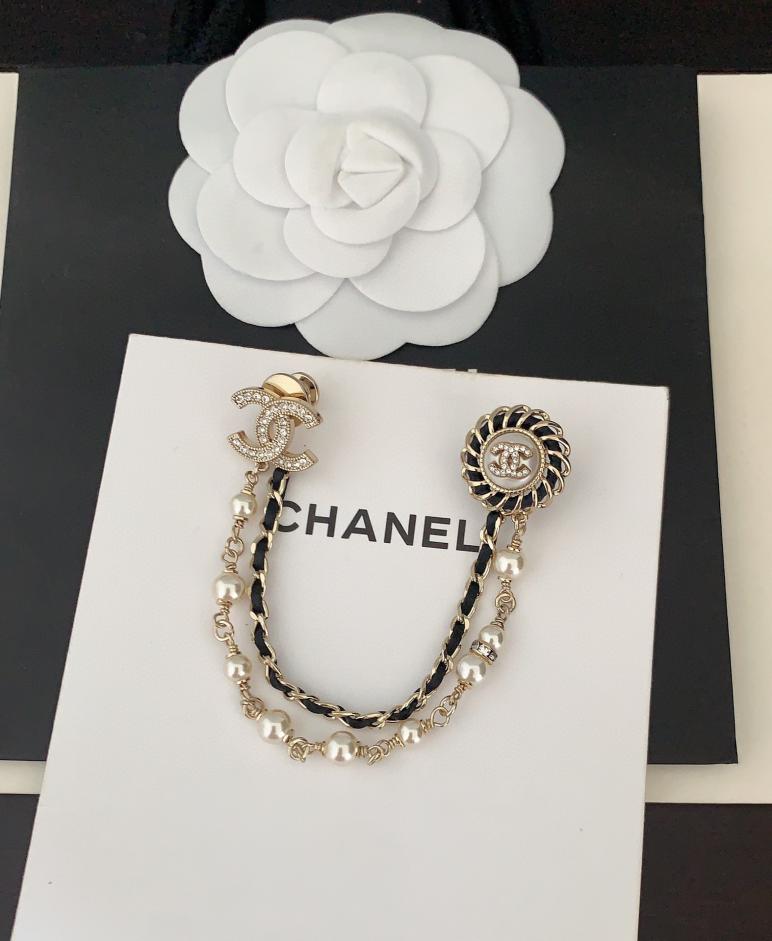 replik,replica,schmuck,1:1,beste,ohrringe,ring,Repliken Chanels neueste doppellagige runde Brosche aus perlschwarzem Leder (0EE7) replik,replica,schmuck,1:1,beste,ohrringe,ring,Repliken Chanels neueste doppellagige runde Brosche aus perlschwarzem Leder (0EE7)