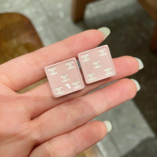 replik,replica,schmuck,1:1,beste,ohrringe,ring,Repliken Chanel Handtasche mit Doppel-C-Buchstabenbrosche (FD4F)
