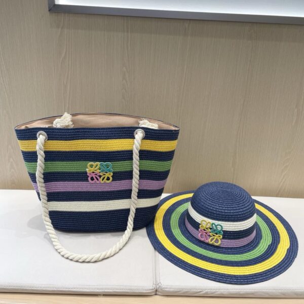 replik,replica,schmuck,1:1,beste,ohrringe,ring,Repliken Zweiteiliges Sommerset aus gestreiftem Strohhut mit großer Krempe von Prada und Strohbeutel