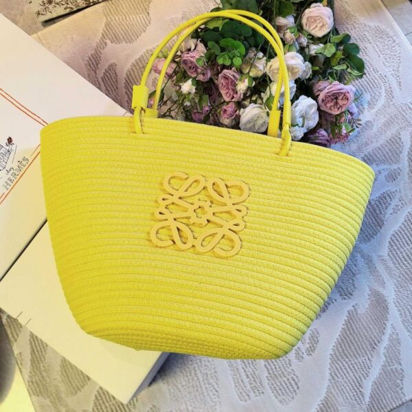 replik,replica,schmuck,1:1,beste,ohrringe,ring,Repliken Loewe Basketa｜Sommerliche Sonnenblumenverpackung