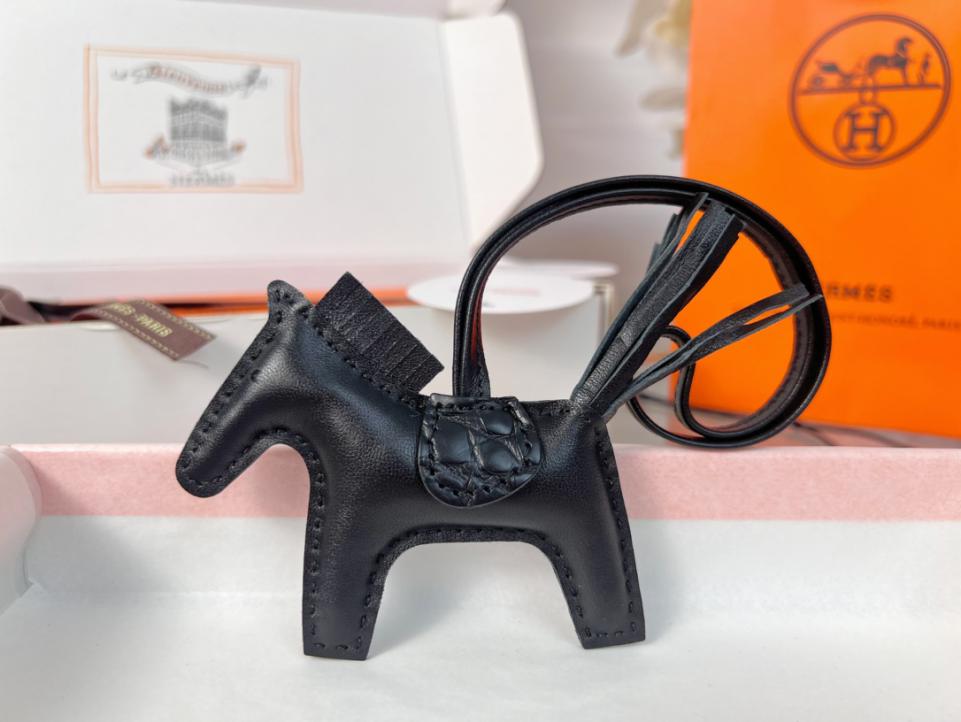 replik,replica,schmuck,1:1,beste,ohrringe,ring,Repliken Original hochwertiger HERMES Rodeo Pegase Taschenanhänger und Schlüsselanhänger mit handgefertigten Nähten replik,replica,schmuck,1:1,beste,ohrringe,ring,Repliken Original hochwertiger HERMES Rodeo Pegase Taschenanhänger und Schlüsselanhänger mit handgefertigten Nähten