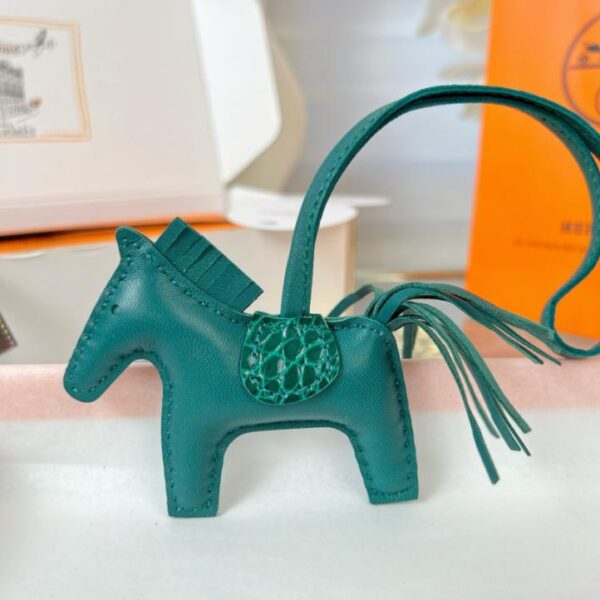 replik,replica,schmuck,1:1,beste,ohrringe,ring,Repliken Original hochwertiger HERMES Rodeo Pegase Taschenanhänger und Schlüsselanhänger mit handgefertigten Nähten