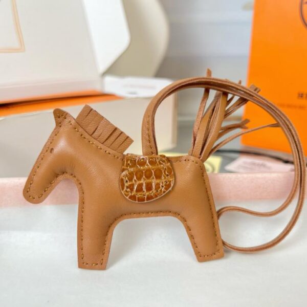replik,replica,schmuck,1:1,beste,ohrringe,ring,Repliken Original hochwertiger HERMES Rodeo Pegase Taschenanhänger und Schlüsselanhänger mit handgefertigten Nähten