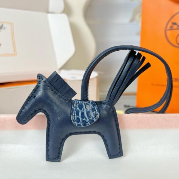 replik,replica,schmuck,1:1,beste,ohrringe,ring,Repliken Original hochwertiger HERMES Rodeo Pegase Taschenanhänger und Schlüsselanhänger mit handgefertigten Nähten