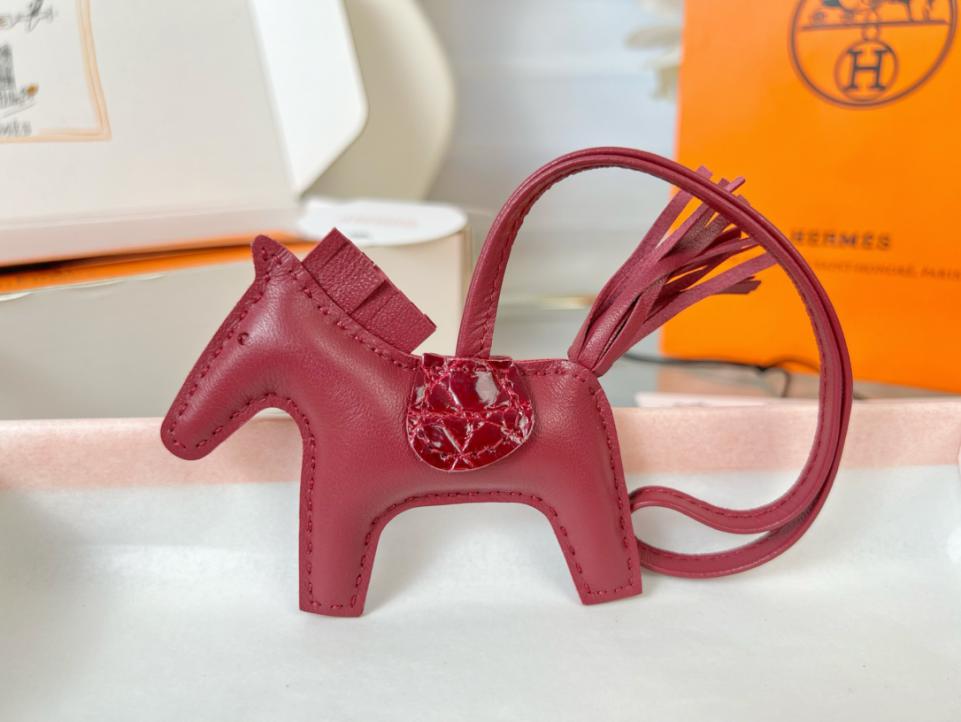 replik,replica,schmuck,1:1,beste,ohrringe,ring,Repliken Original hochwertiger HERMES Rodeo Pegase Taschenanhänger und Schlüsselanhänger mit handgefertigten Nähten replik,replica,schmuck,1:1,beste,ohrringe,ring,Repliken Original hochwertiger HERMES Rodeo Pegase Taschenanhänger und Schlüsselanhänger mit handgefertigten Nähten