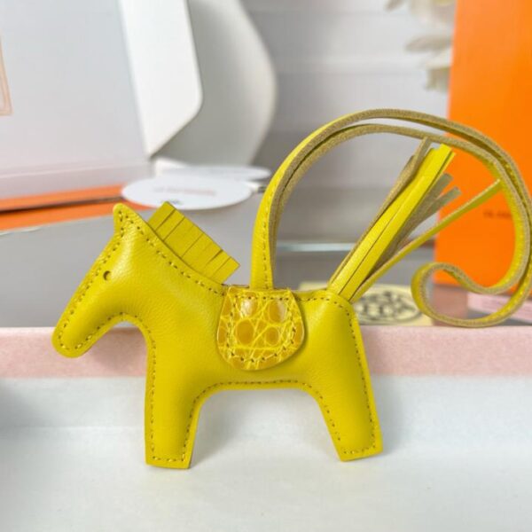 replik,replica,schmuck,1:1,beste,ohrringe,ring,Repliken Original hochwertiger HERMES Rodeo Pegase Taschenanhänger und Schlüsselanhänger mit handgefertigten Nähten