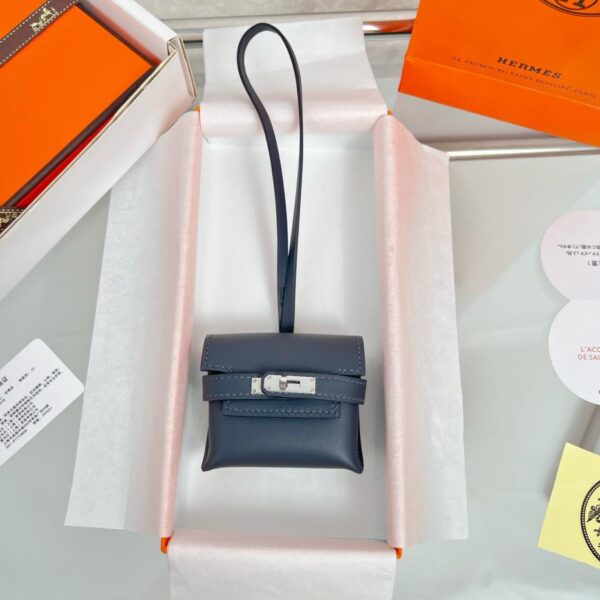 replik,replica,schmuck,1:1,beste,ohrringe,ring,Repliken HERMES Kelly Kopfhörer-Taschenanhänger, exquisites Originalprodukt, rein handgefertigt mit Nähten