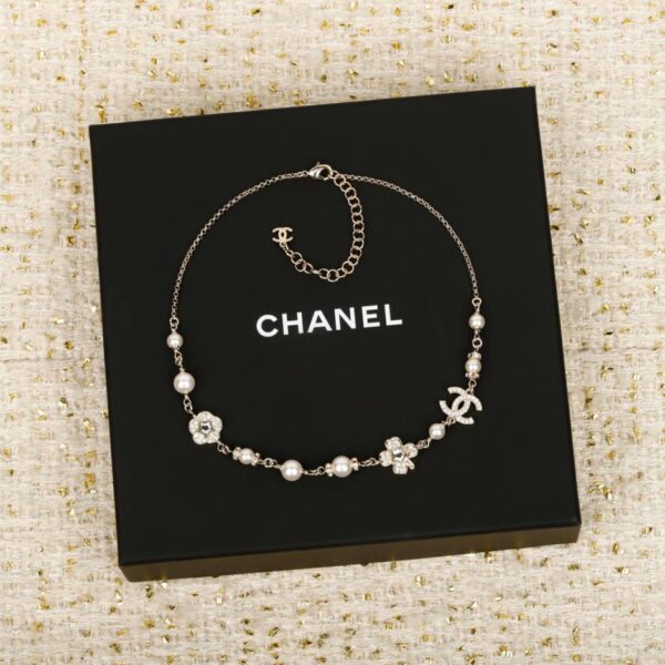 replik,replica,schmuck,1:1,beste,ohrringe,ring,Repliken Chanel Square Bag Halskette Neue Brosche (6ZKLP)
