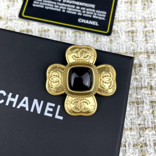 replik,replica,schmuck,1:1,beste,ohrringe,ring,Repliken Chanel Kreuzbrosche im mittelalterlichen Stil in Blütenblattform (E0NS0)